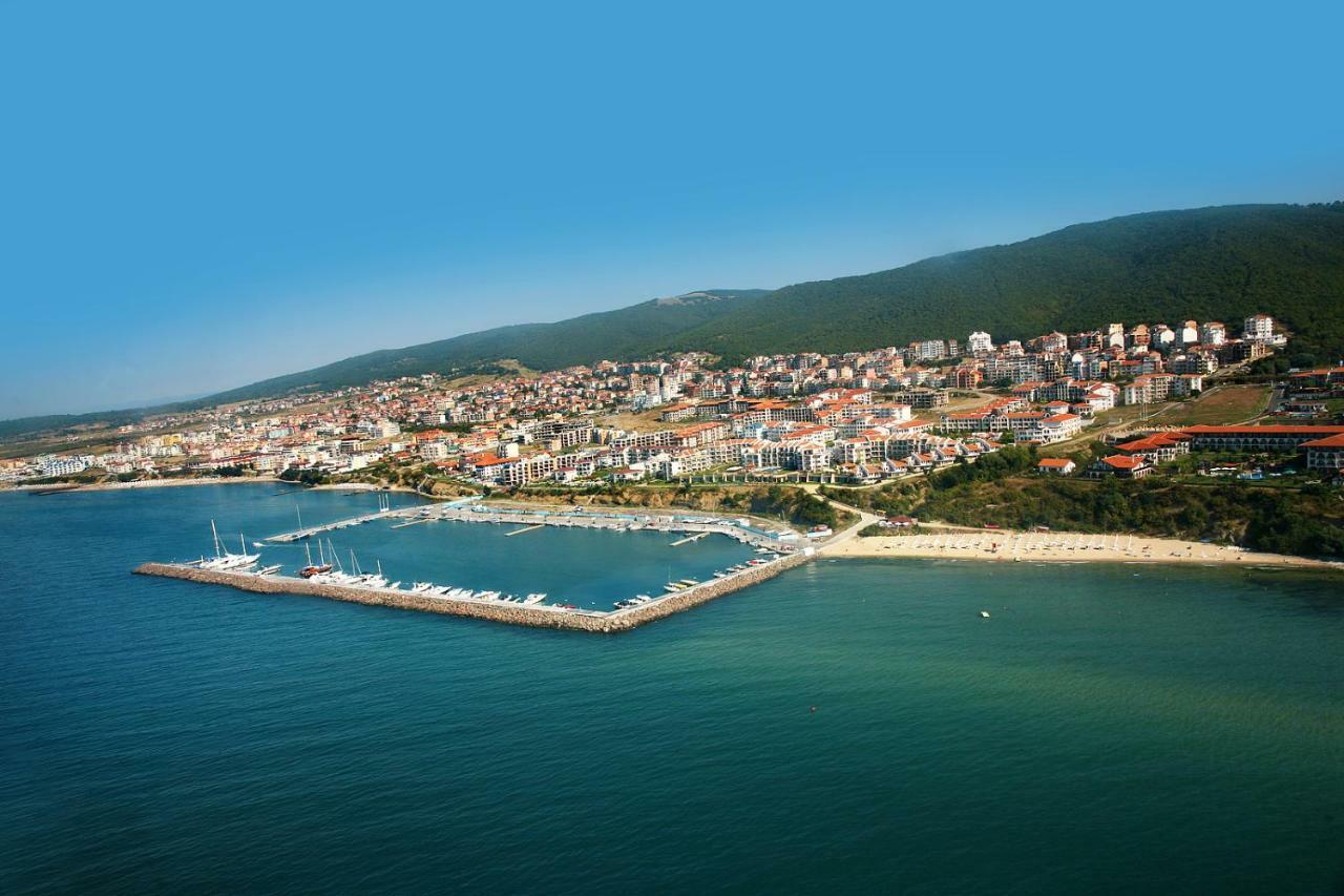 Marina Bay 22 Apartment Sveti Vlas Exterior foto